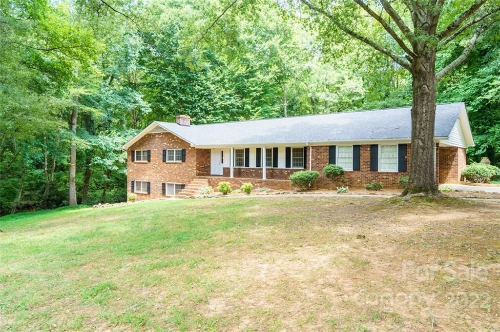 Property Photo: 115 Jonas Drive NC 28092
