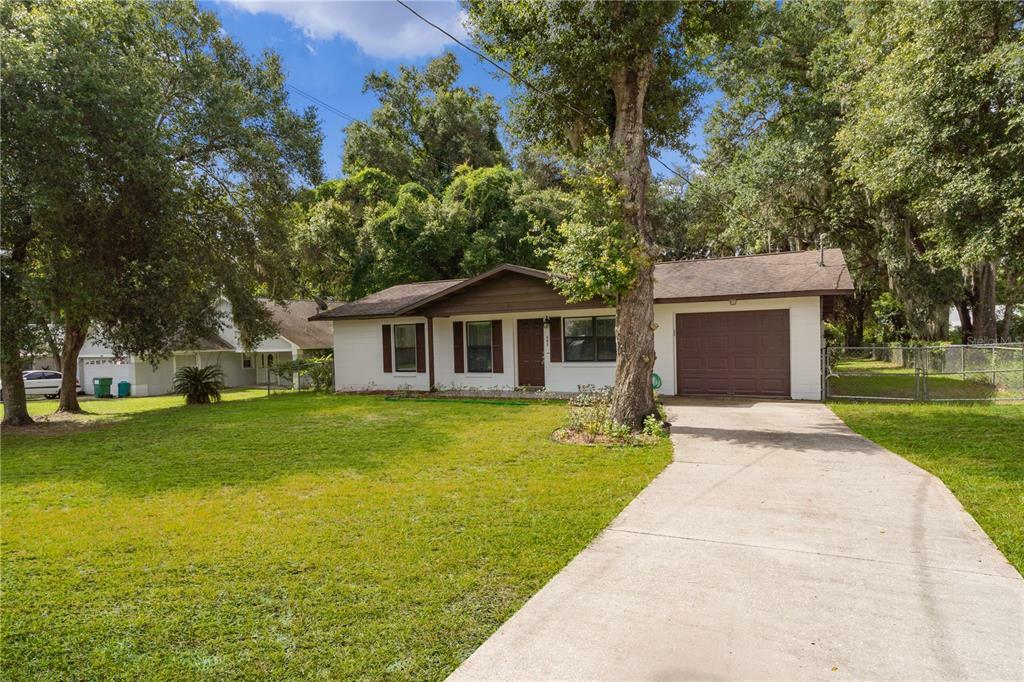 Property Photo:  203 E Fountain Street  FL 34731 