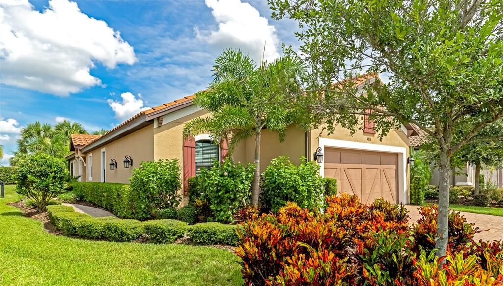 Property Photo:  4626 Alexandria Court  FL 34221