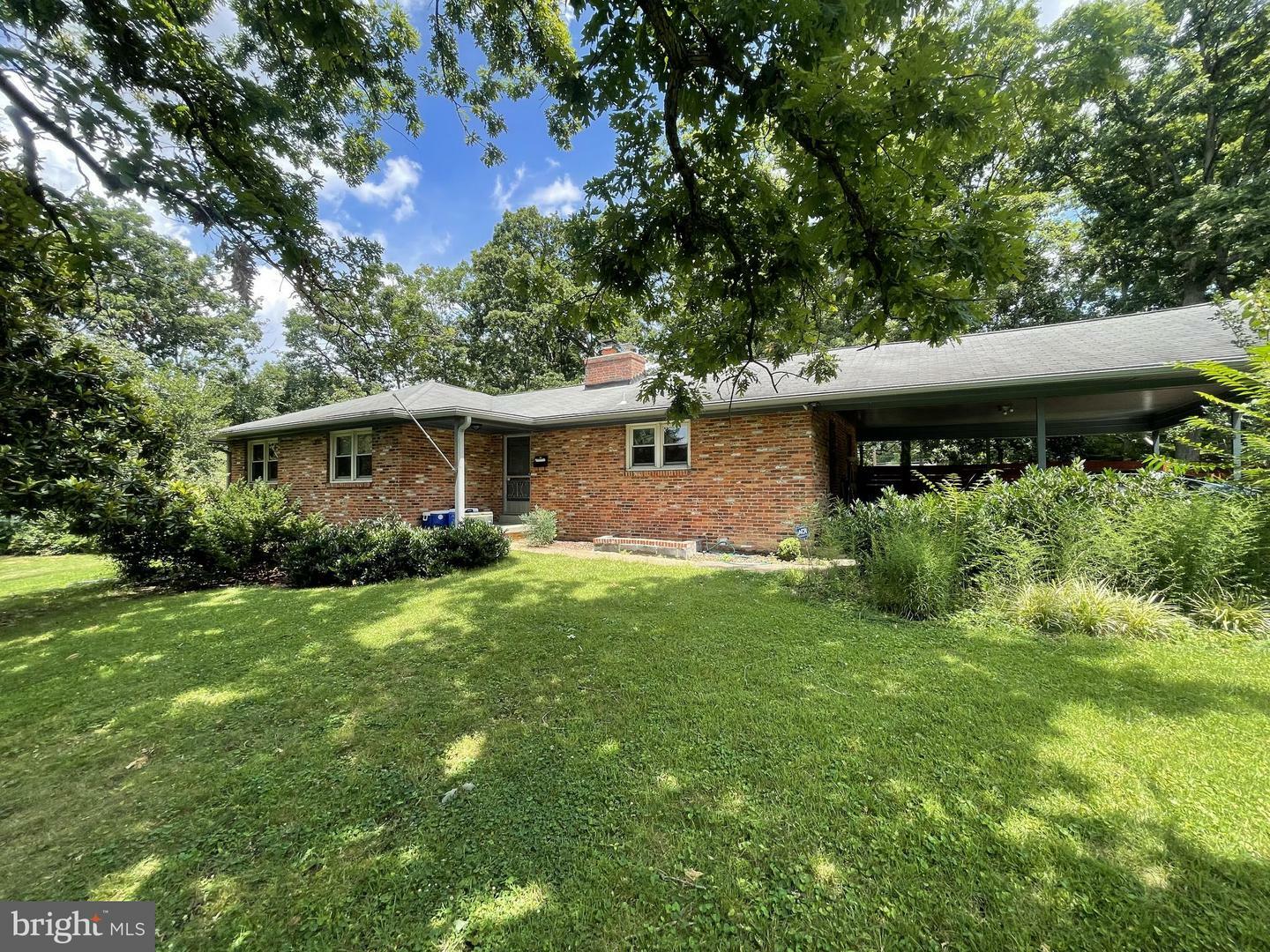 5206 Ninian Avenue  Alexandria VA 22310 photo