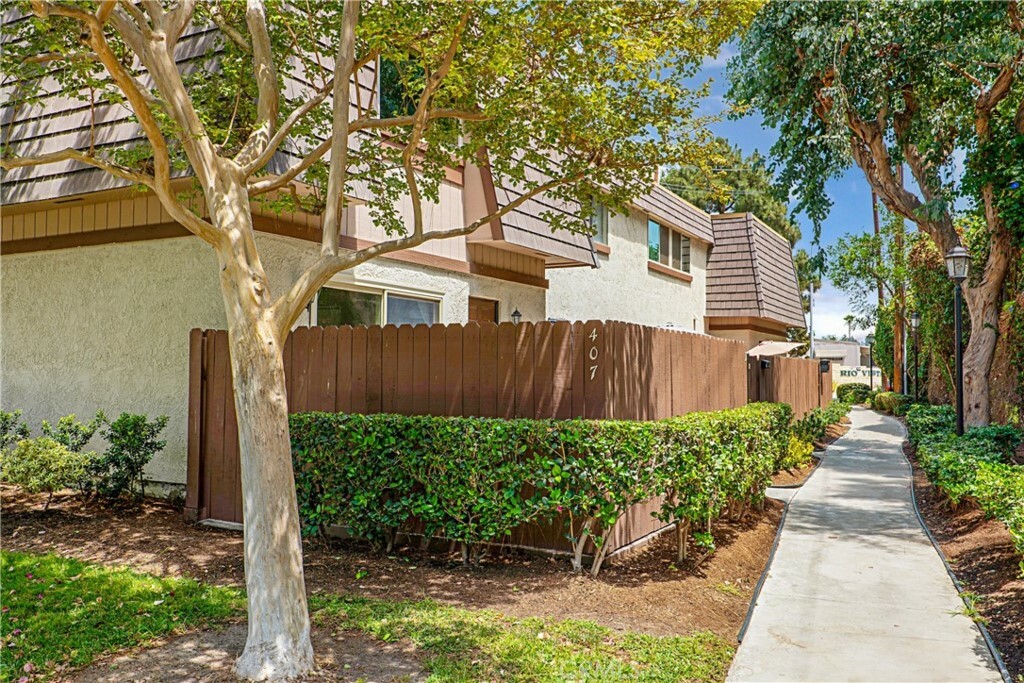 Property Photo:  407 N Park Vista Street D  CA 92806 