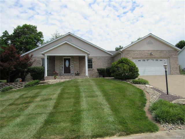 Property Photo: 1902 Summerfield Lane IL 62035