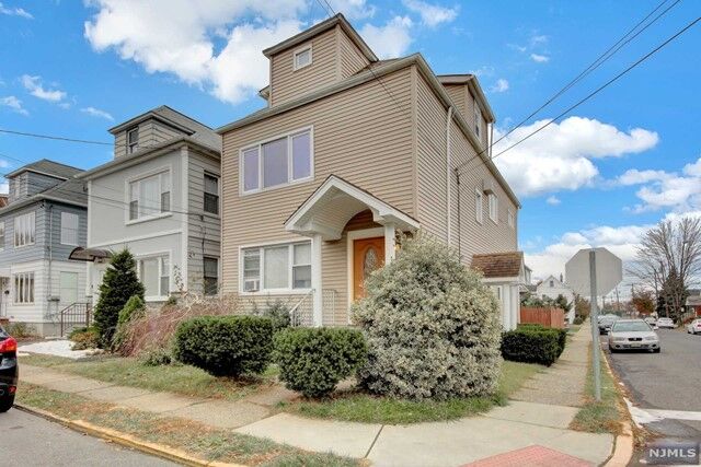 42 Stein Avenue  Wallington NJ 07057 photo
