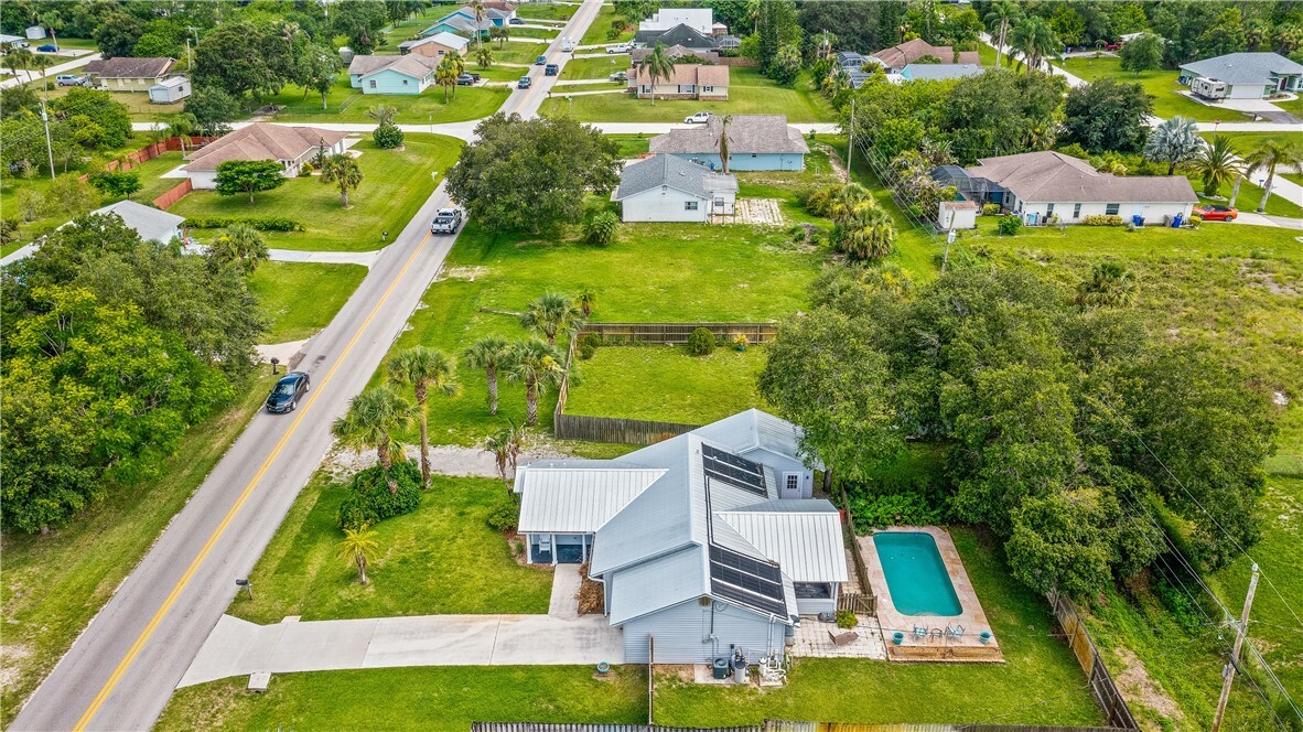 Property Photo:  9255 101st Avenue  FL 32967 