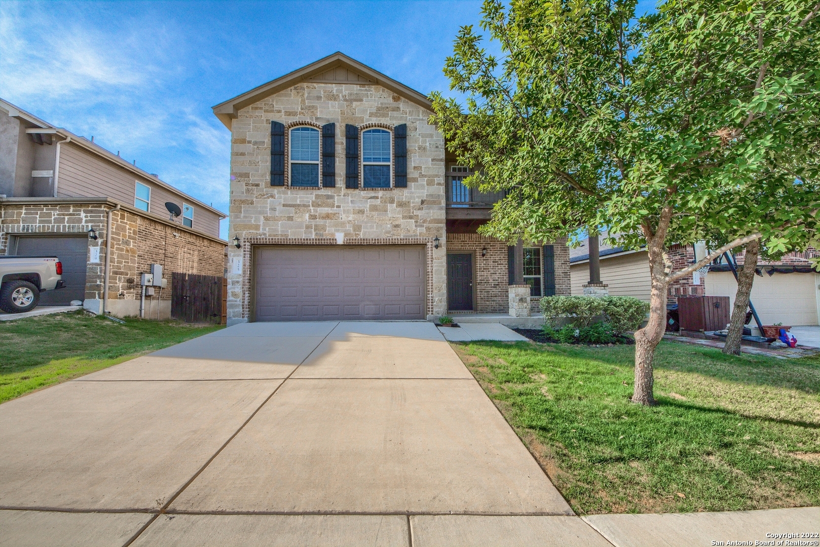 Property Photo: 325 Saddle Spur TX 78108