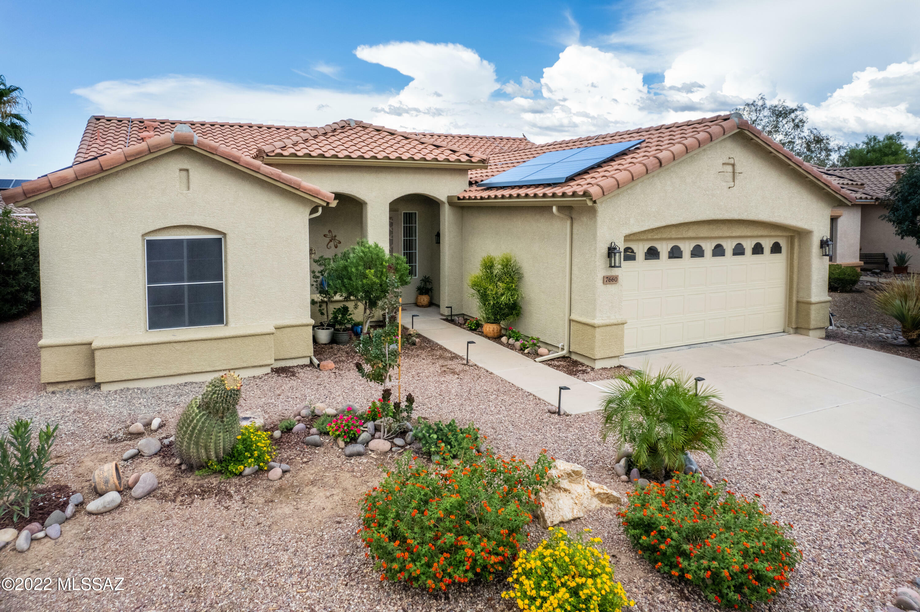 Property Photo:  7660 W Copper Crest Place  AZ 85743 