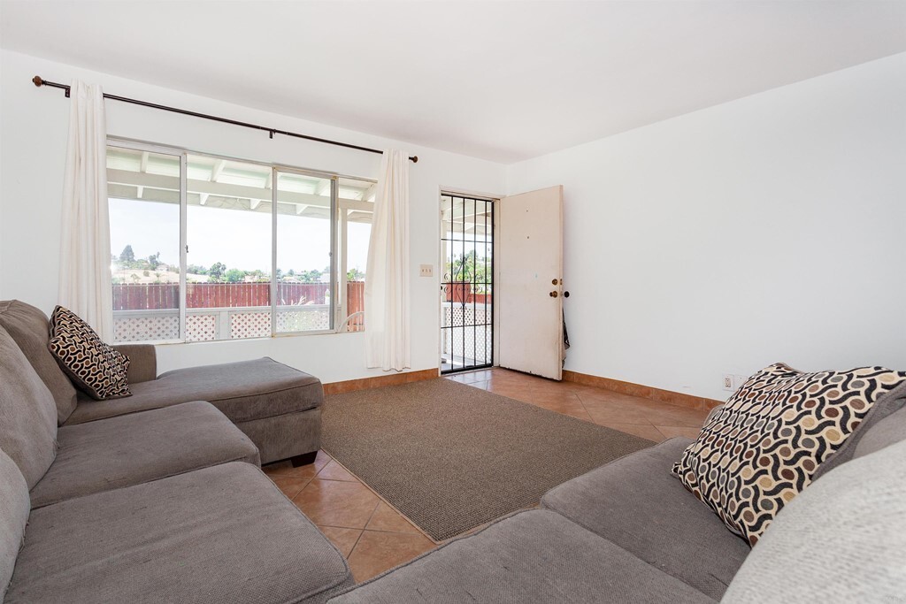 Property Photo: 1722 S Santa Fe Avenue CA 92084