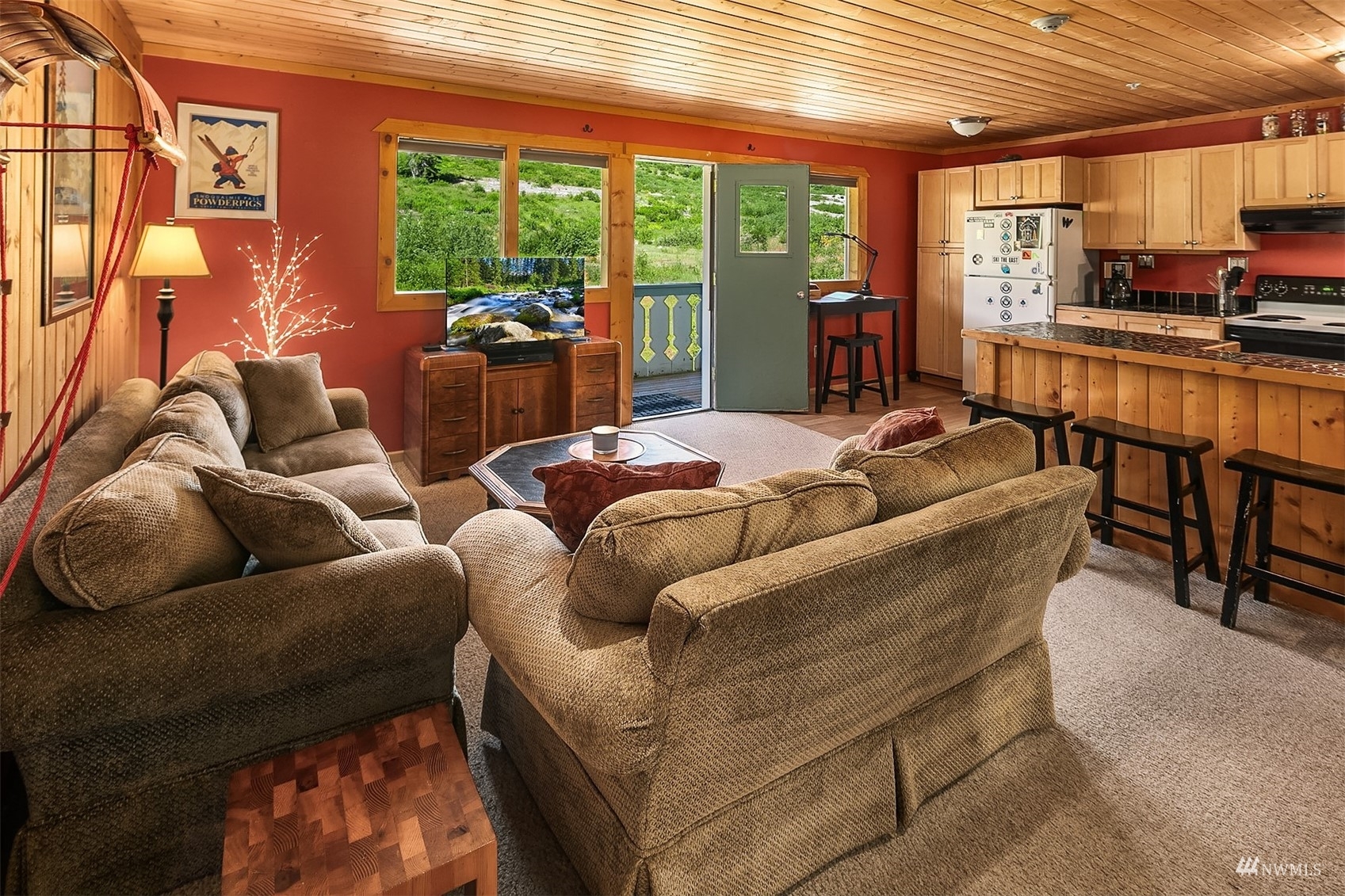 Property Photo:  220 Tanner Way C-314  WA 98068 