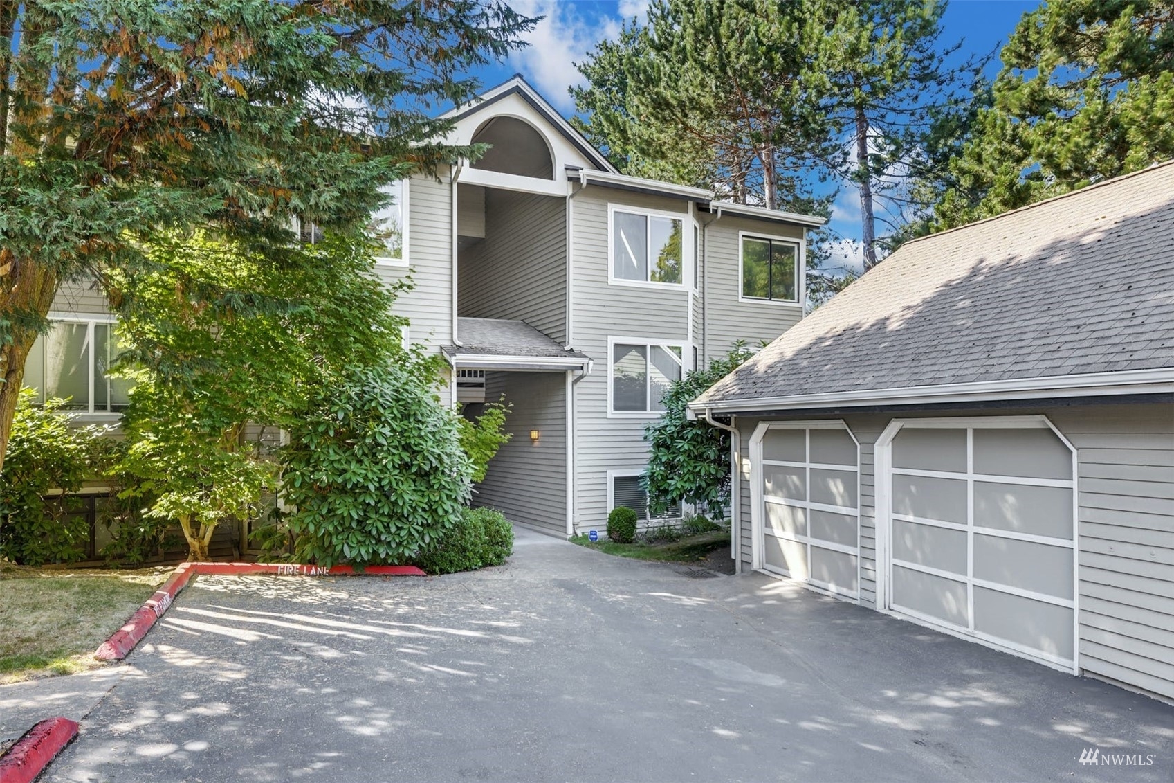 Property Photo:  6717 110th Avenue NE A6  WA 98033 