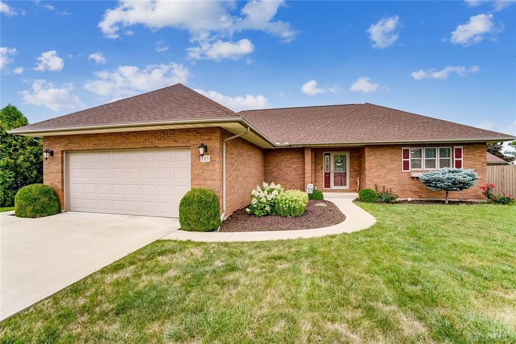 Property Photo: 625 W Parkwood Street OH 45365