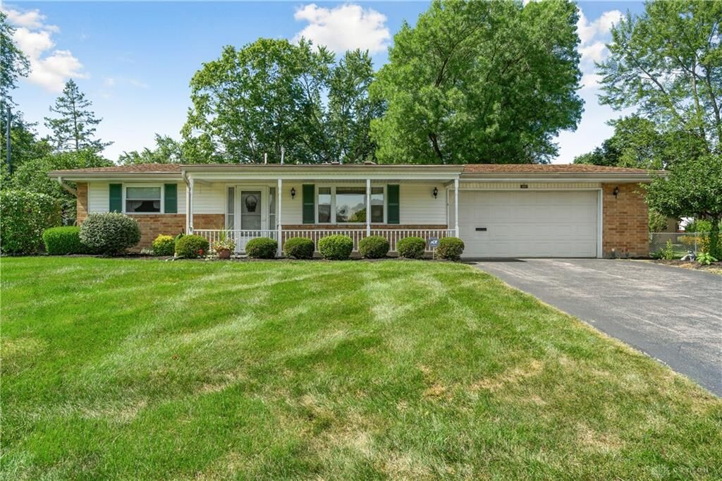 Property Photo: 605 Little Court OH 45322