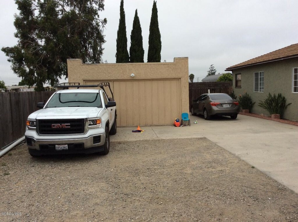 Property Photo:  2753 N Rose Avenue N  CA 93036 