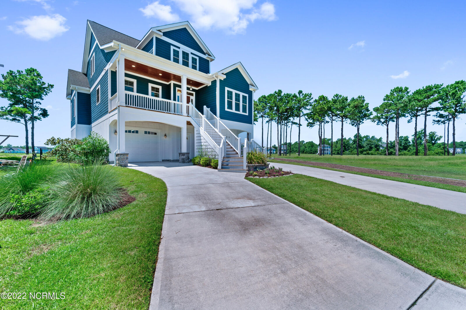 Property Photo: 409 Pearl Button Way NC 28445