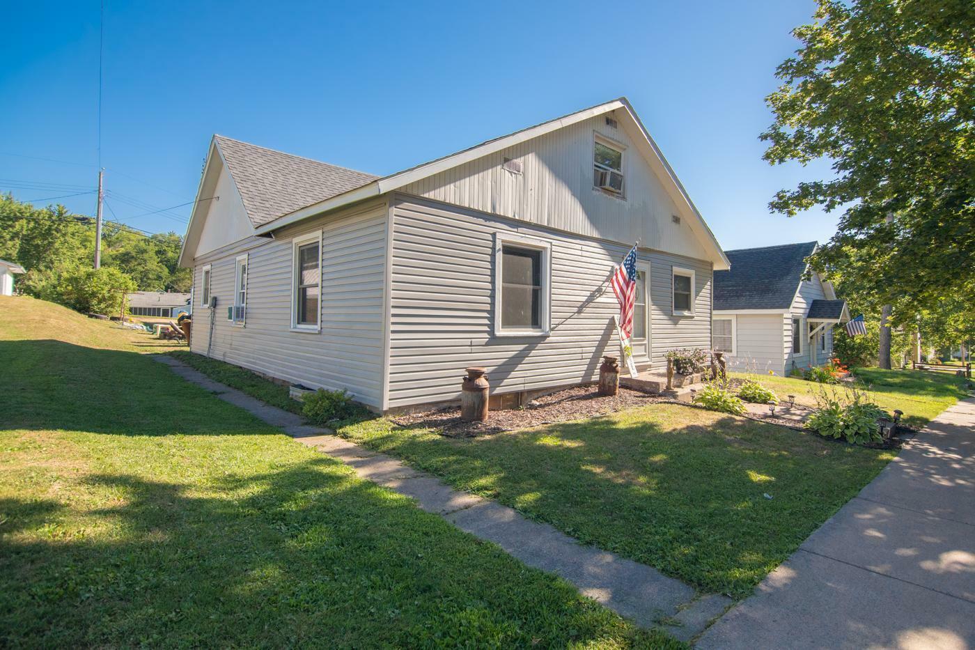 Property Photo:  428 Maple Street  WI 54013 