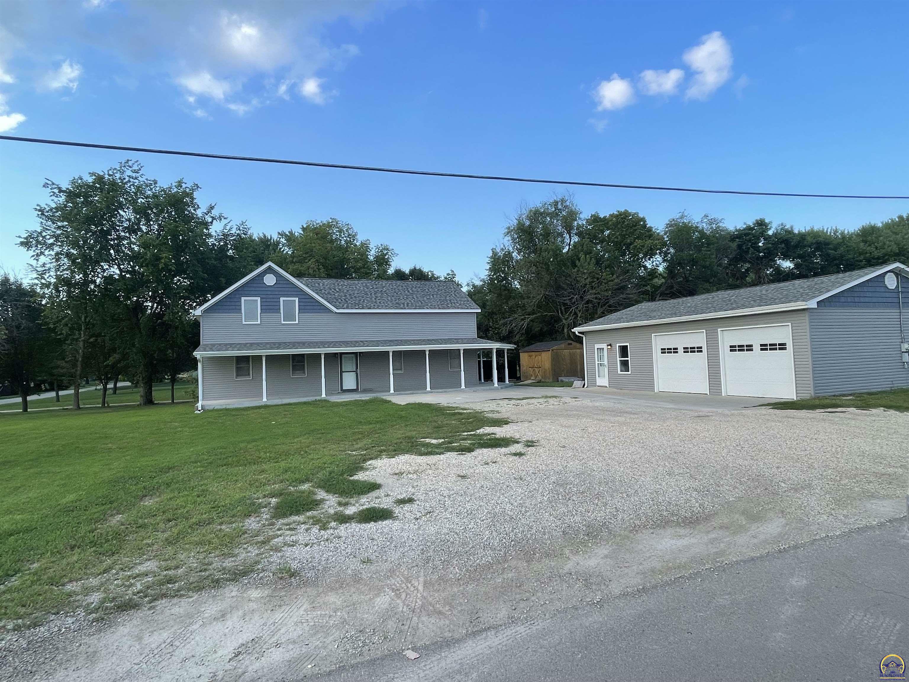 Property Photo:  200 Wyandotte St  KS 66512 