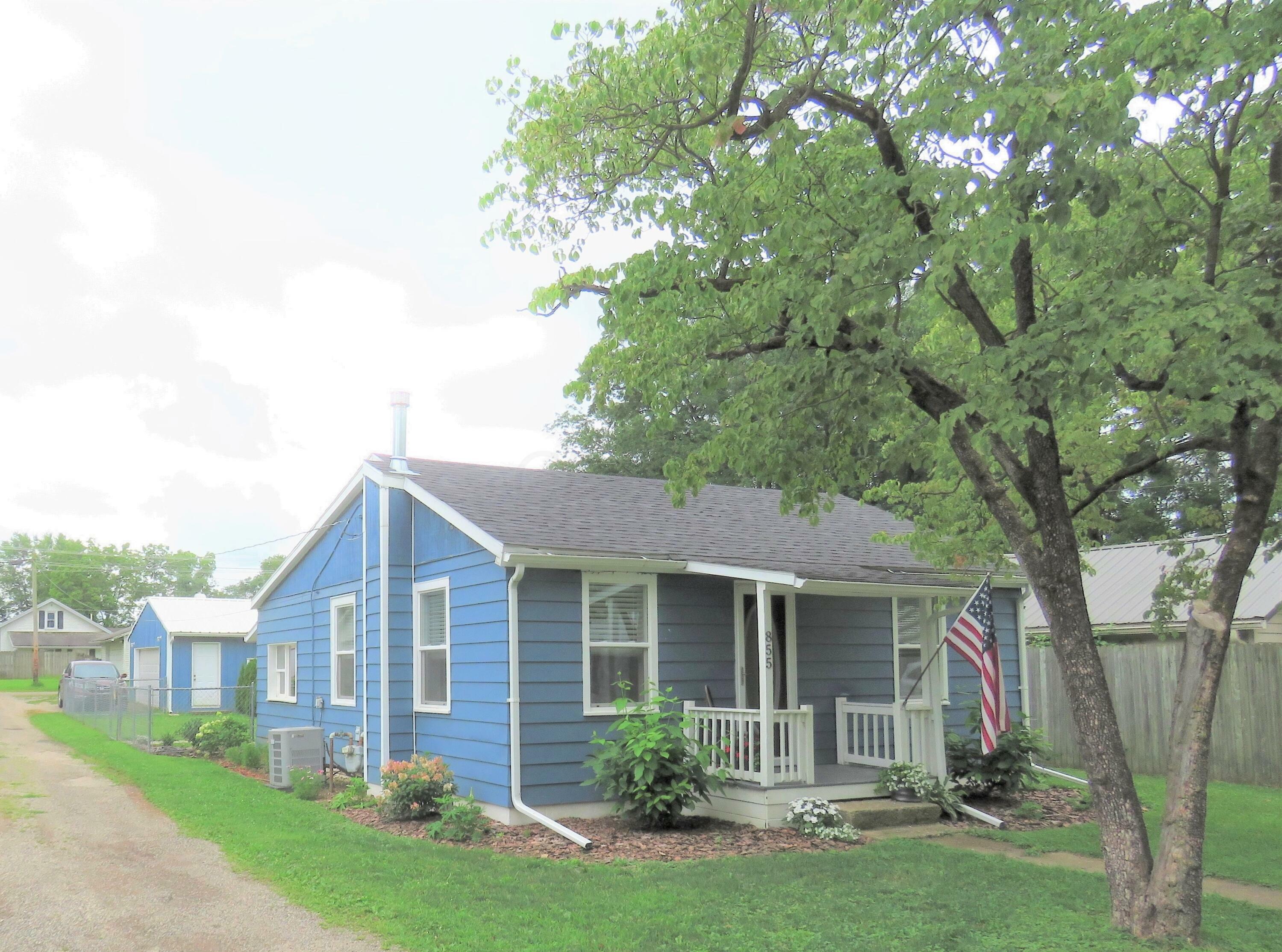 Property Photo: 855 Jones Avenue OH 43055
