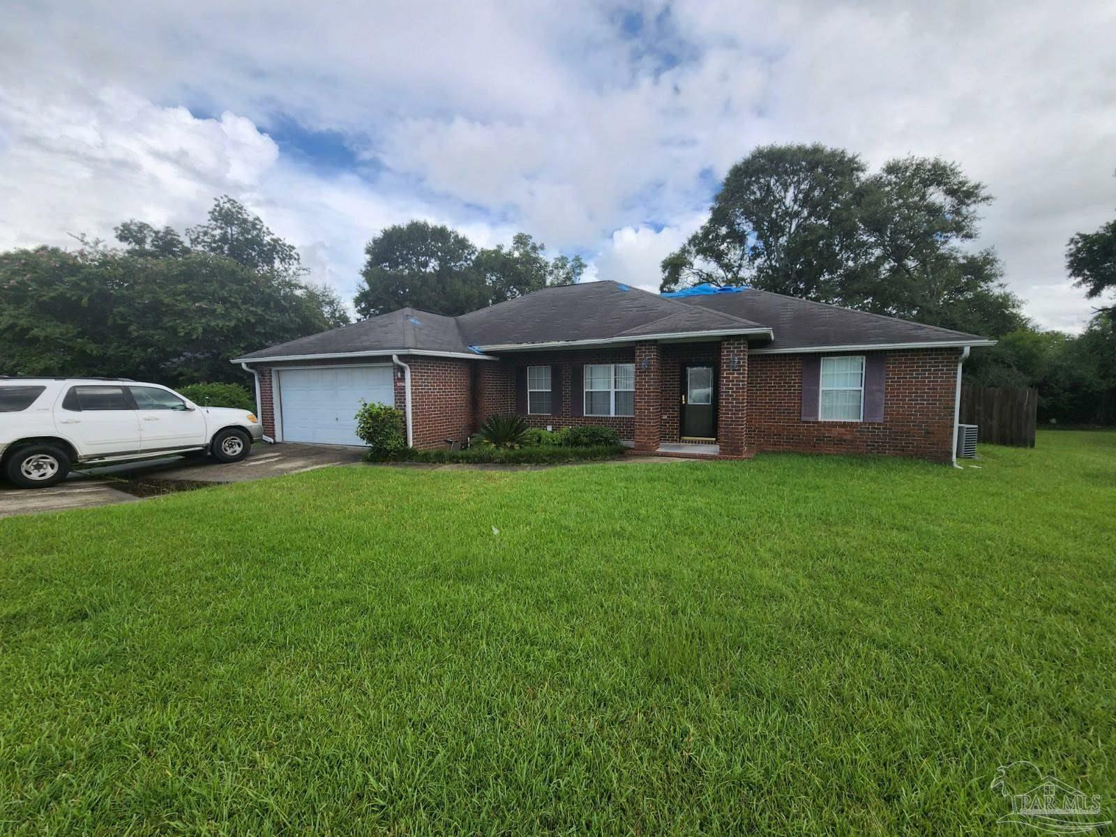 Property Photo: 5196 Zachary Blvd FL 32526