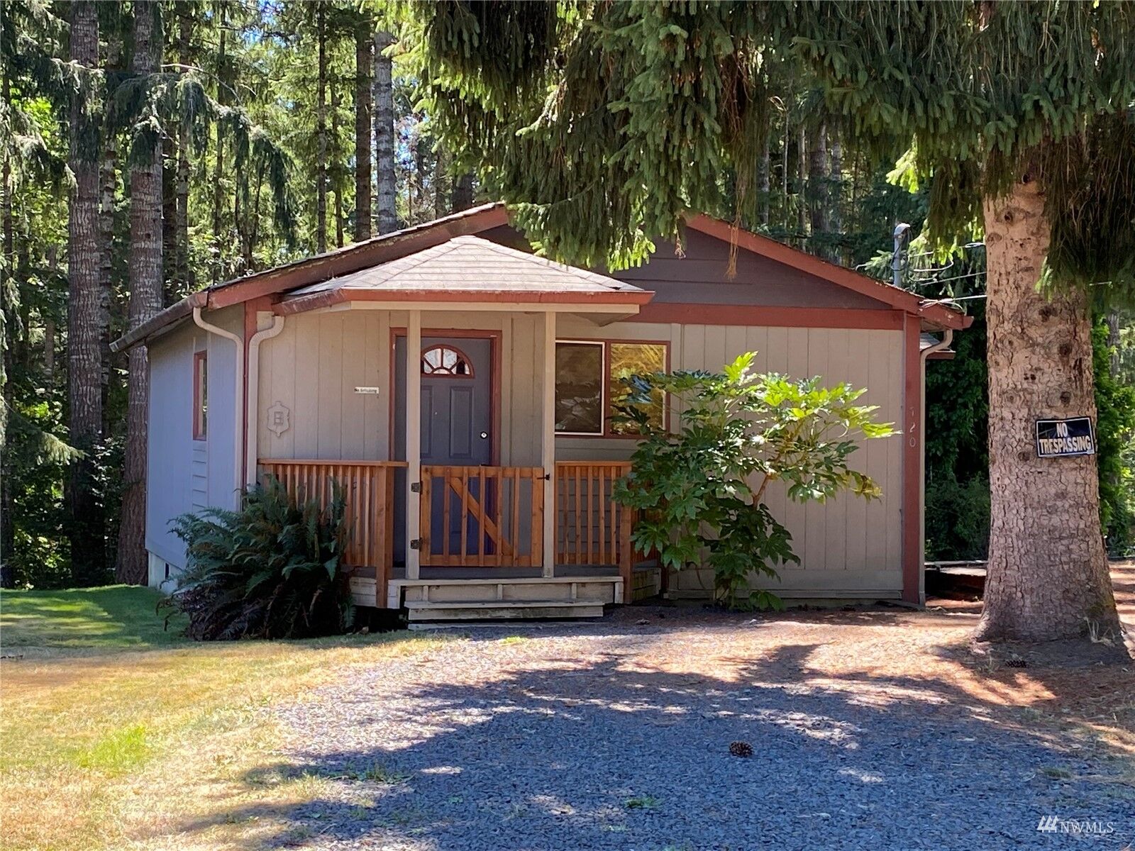 Property Photo: 720 E Road Of Tralee WA 98584