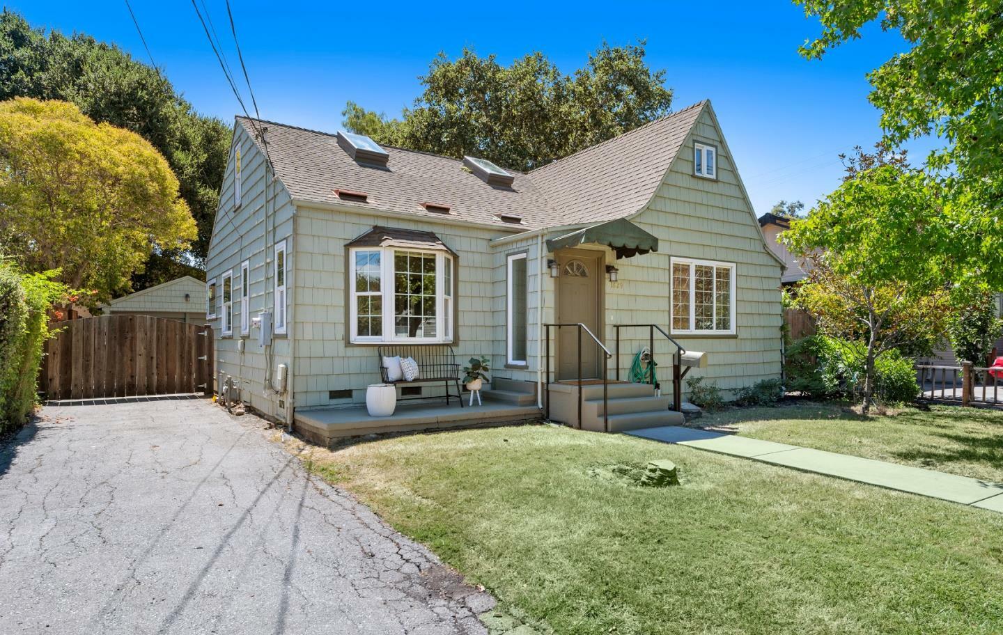 Property Photo:  1829 Jefferson Avenue  CA 94062 