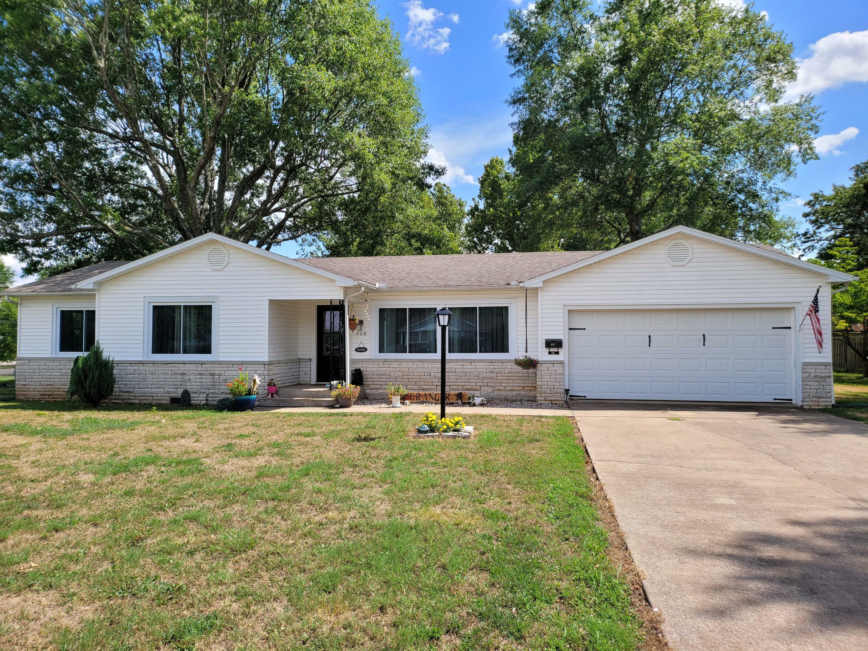 Property Photo:  728 E Kirkwood Drive  MO 65605 