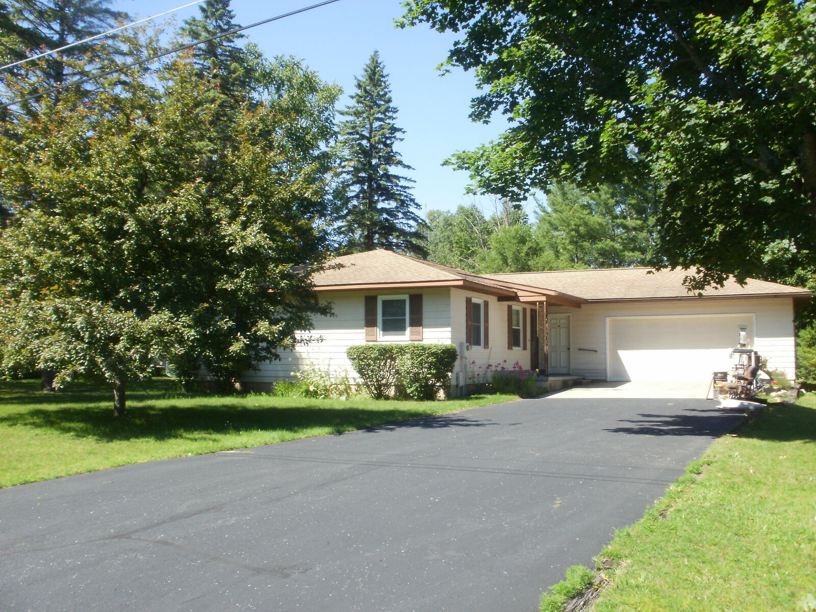 Property Photo: 567 Obrien Drive MI 49721