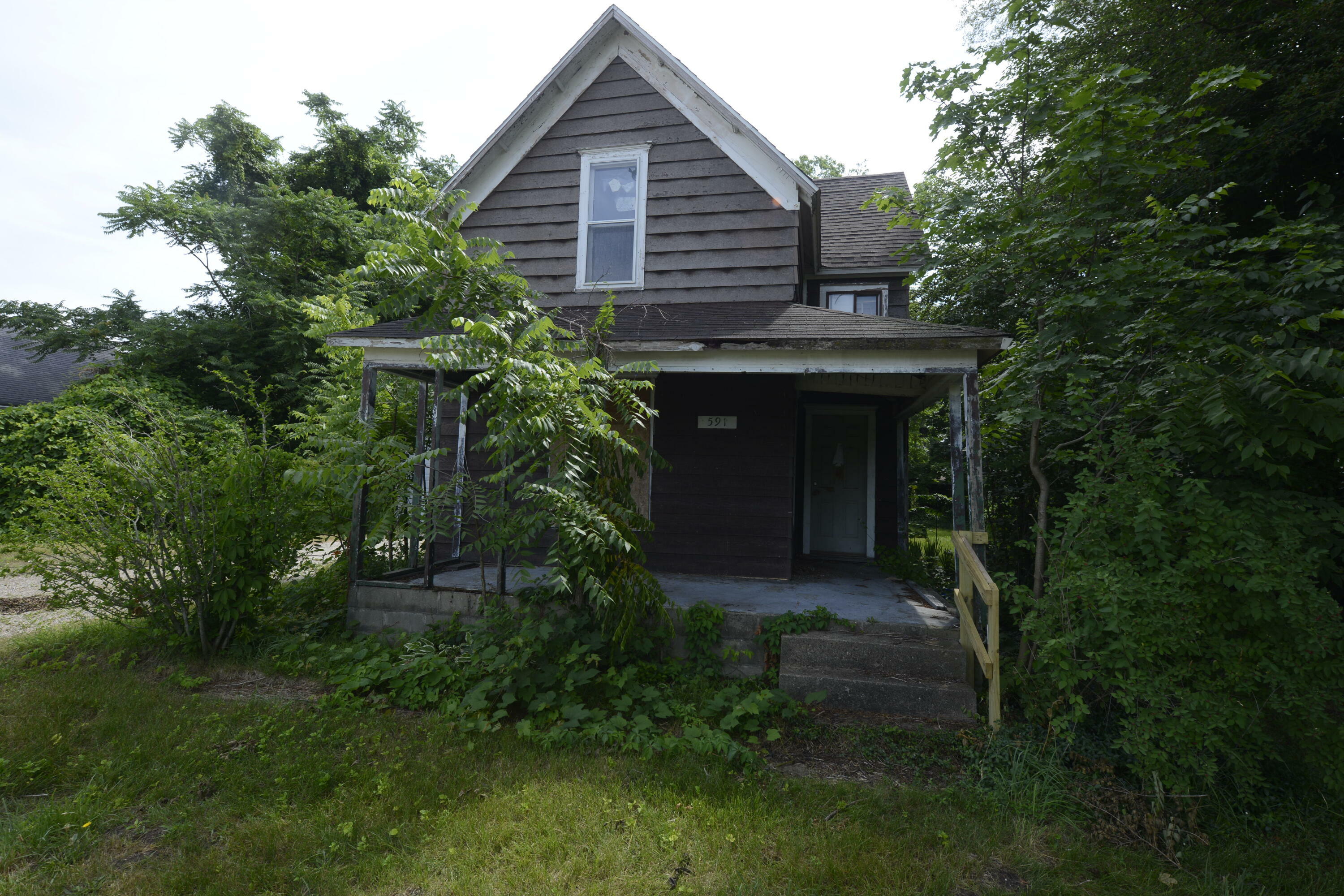 Property Photo:  591 N Euclid Avenue  MI 49022 