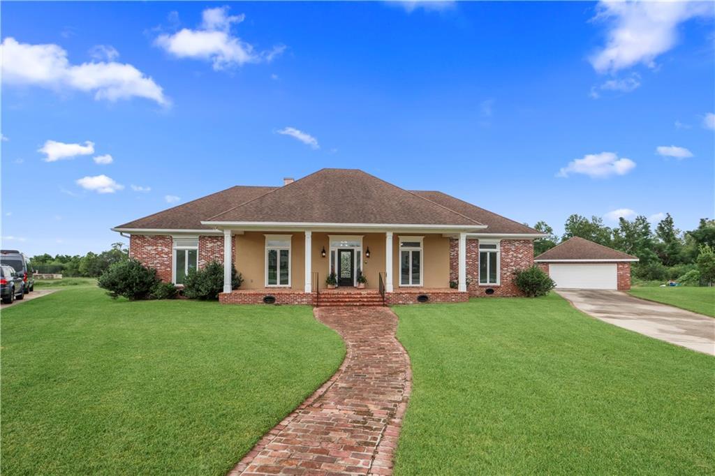 Property Photo:  170 Turnberry Drive  LA 70128 