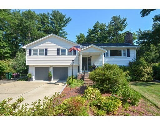 135 Fensview Dr  Westwood MA 02090 photo