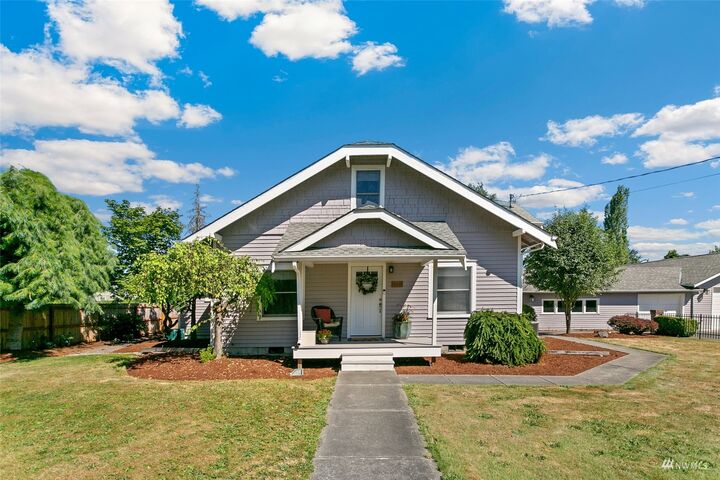 Property Photo:  1819 91st Street E  WA 98445 