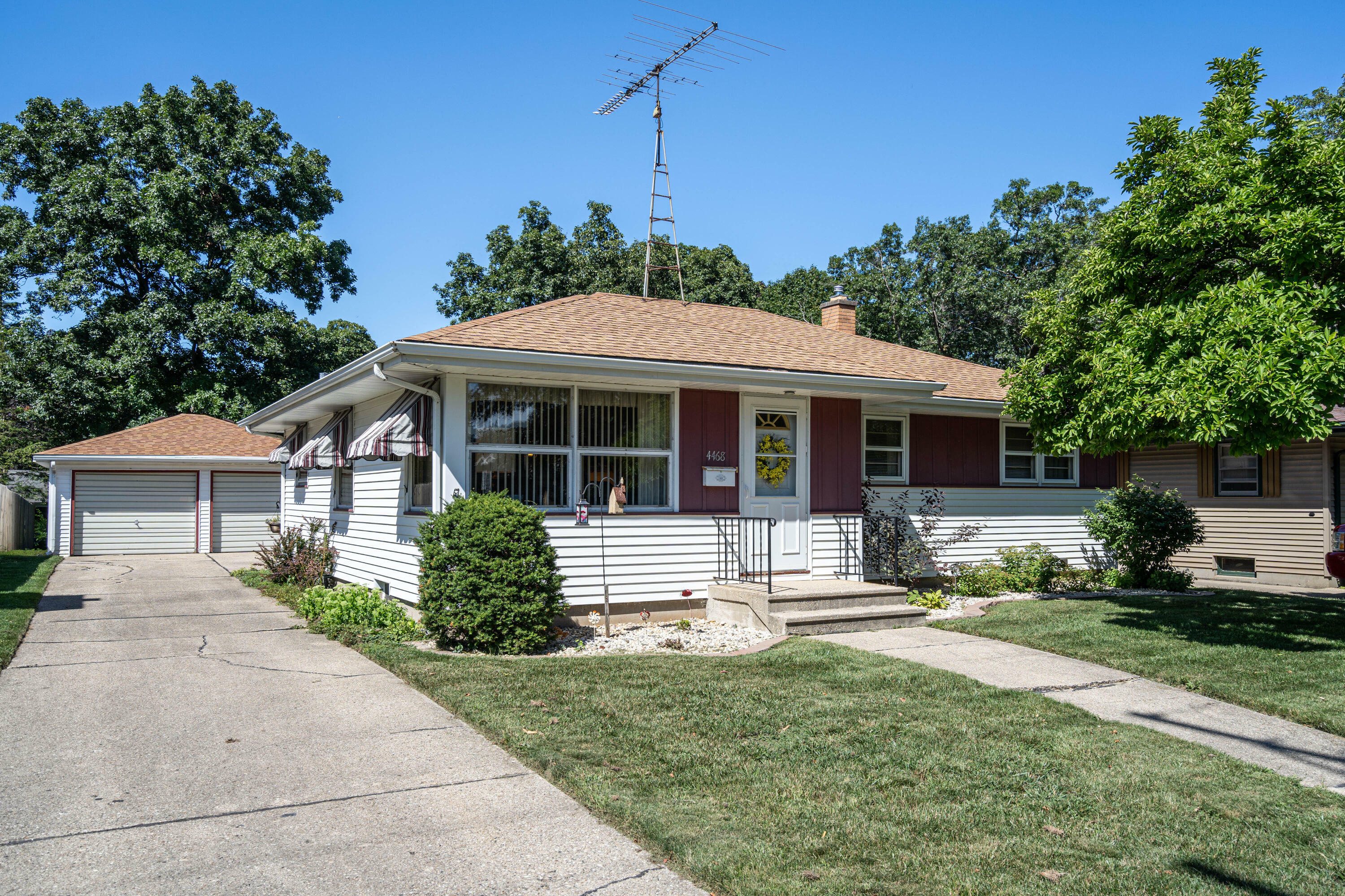 Property Photo: 4468 67th St WI 53142