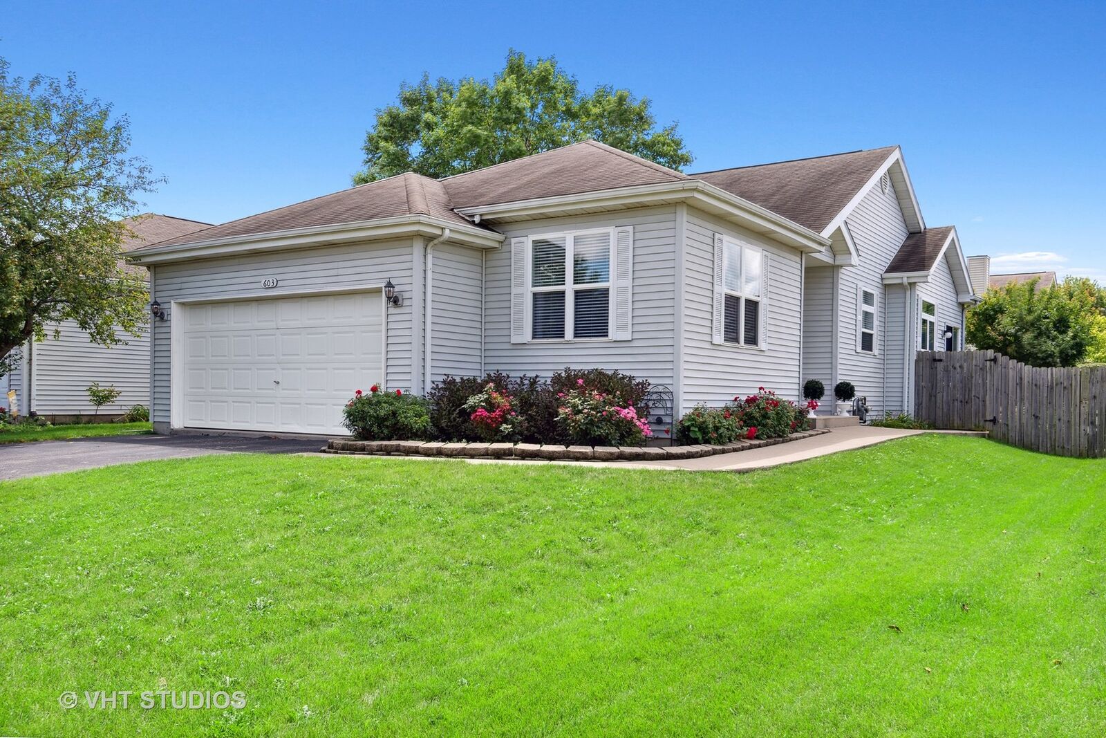 Property Photo: 603 Chestnut Drive IL 60543