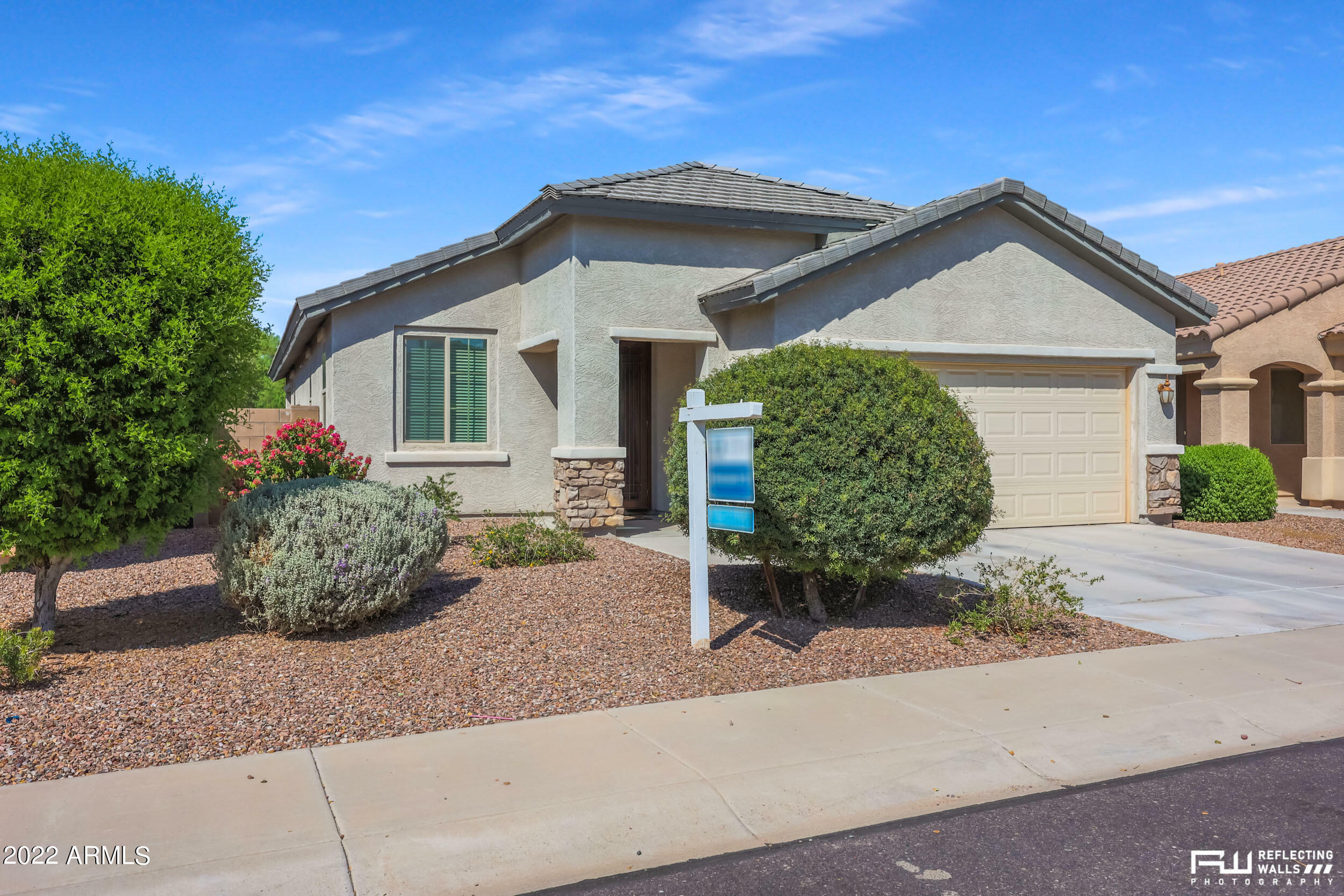 Property Photo: 6822 W Harwell Road AZ 85339