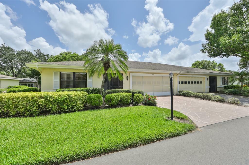 Property Photo:  2514 Lancaster Drive  FL 33573 