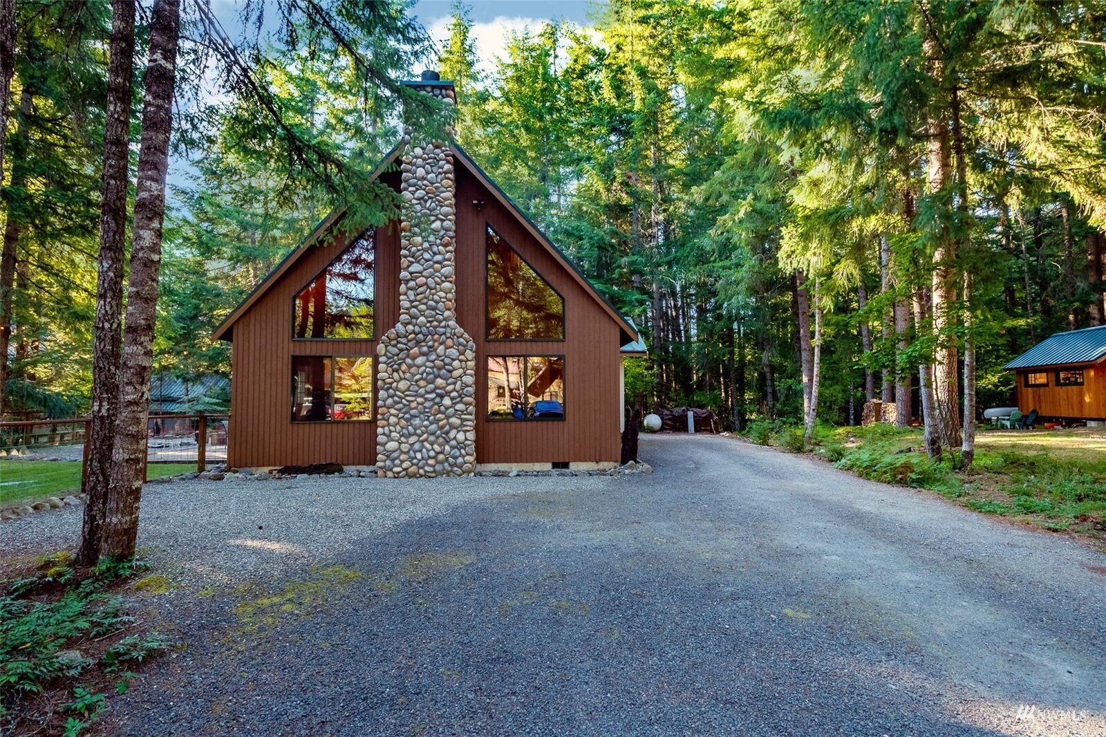 Property Photo: 62305 Corral Way E WA 98022