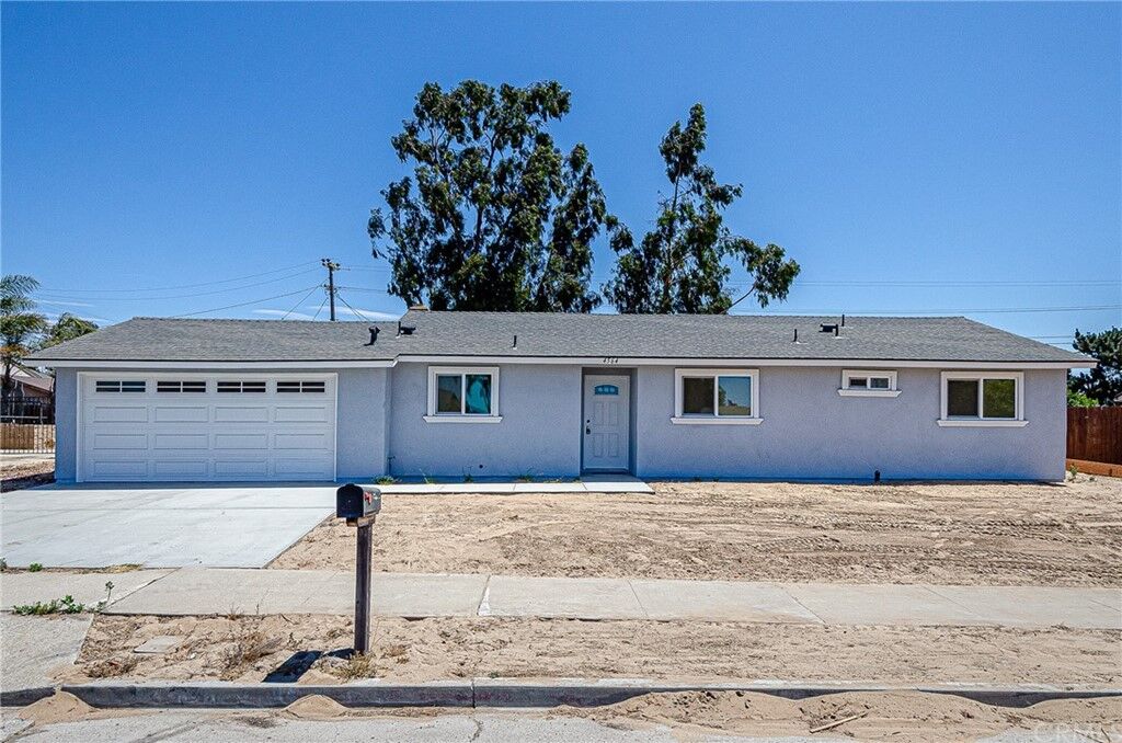 Property Photo: 4564 S Bradley Road CA 93455