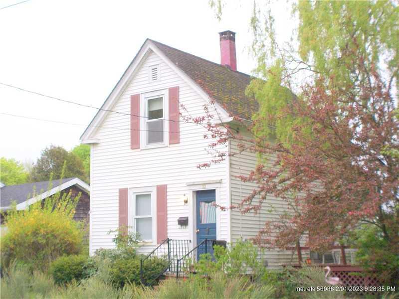 Property Photo: 33 Crescent Street ME 04841