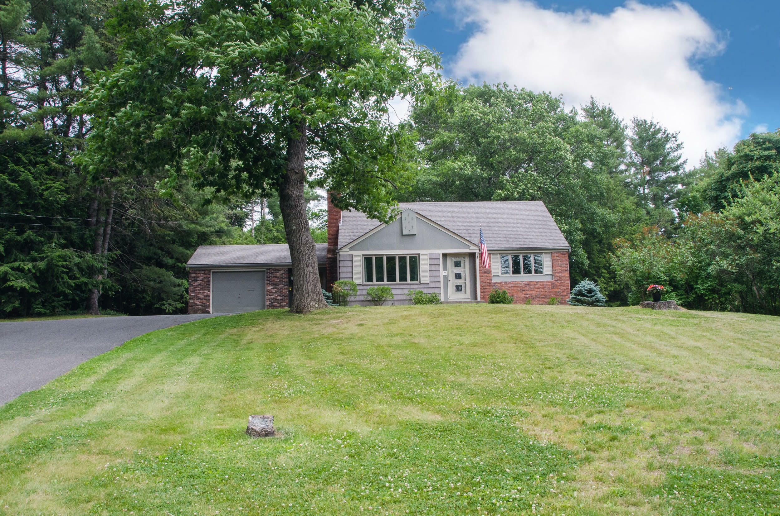 Property Photo: 9 Wildwood Road ME 04330