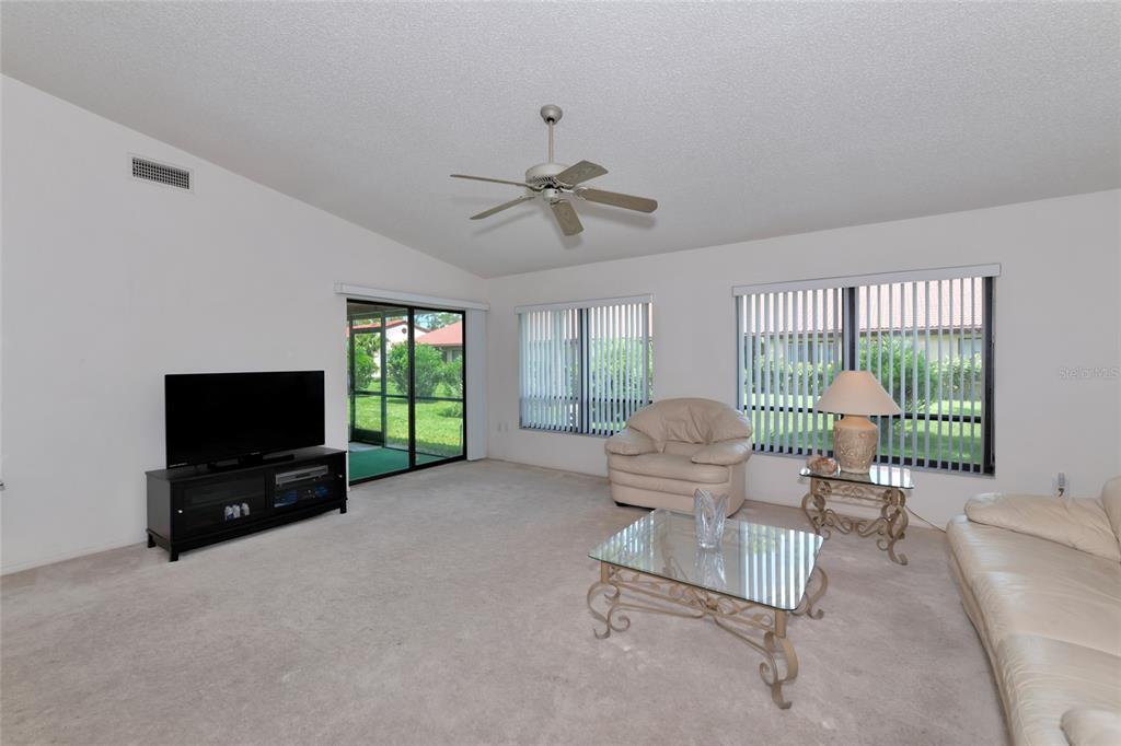 Property Photo: 3755 Pinecone Court 173 FL 34238
