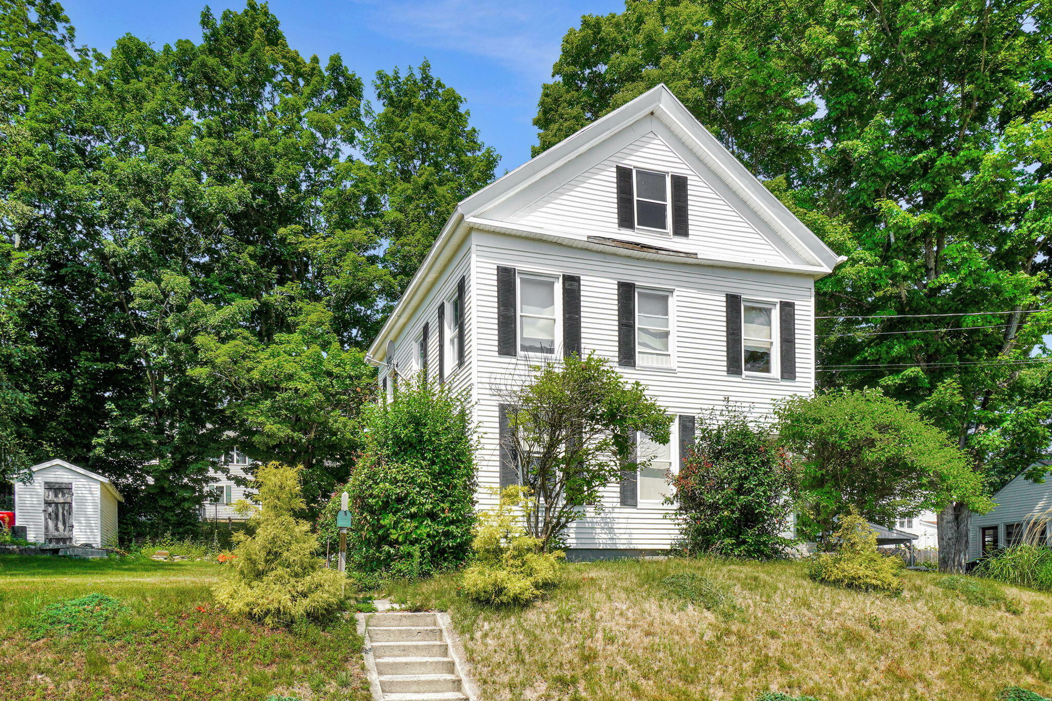 Property Photo:  258 Front Street  ME 04357 