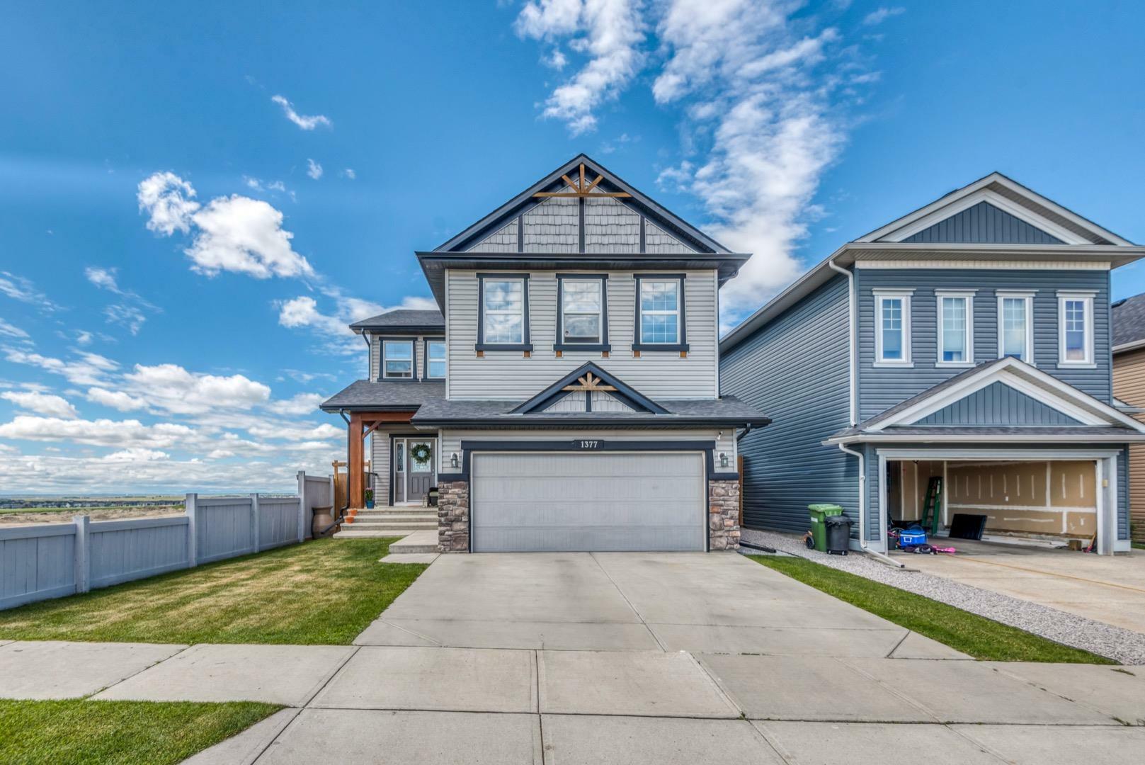 1377 Ravenswood Drive SE  Airdrie AB T4A0L8 photo