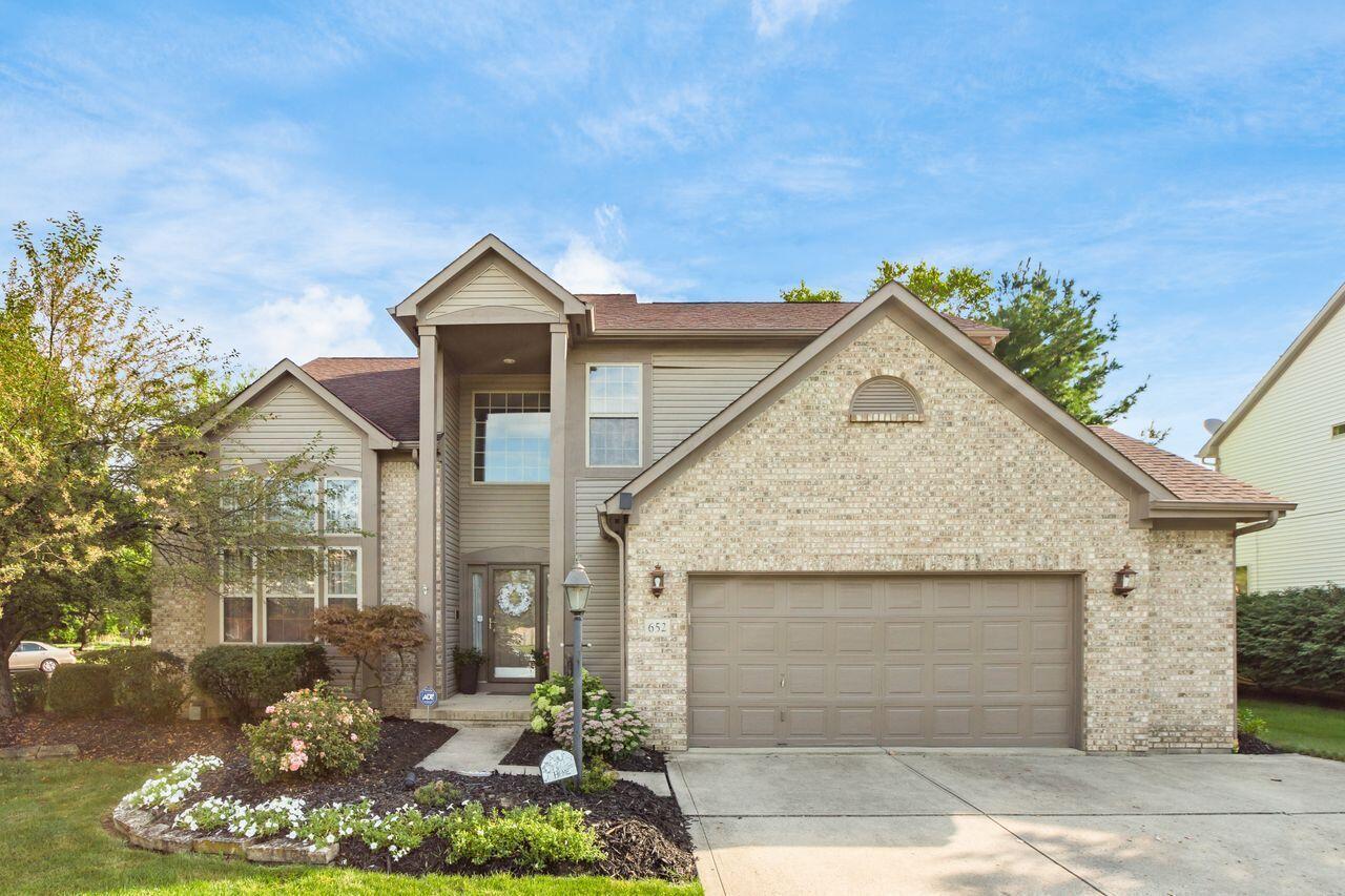 Property Photo:  652 Montmorency S Drive  OH 43147 