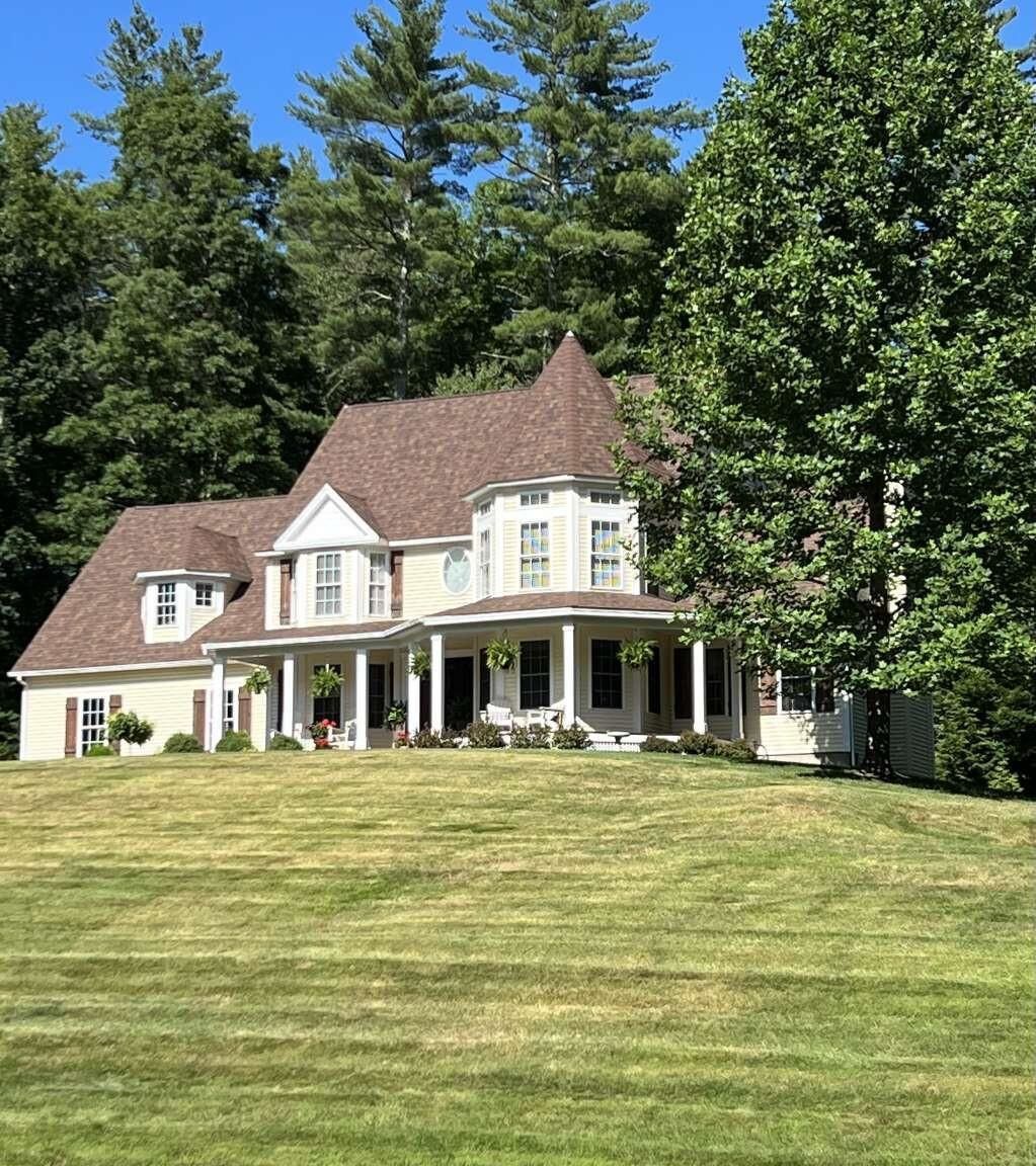 Property Photo:  1 Harrington Drive  NH 03054 