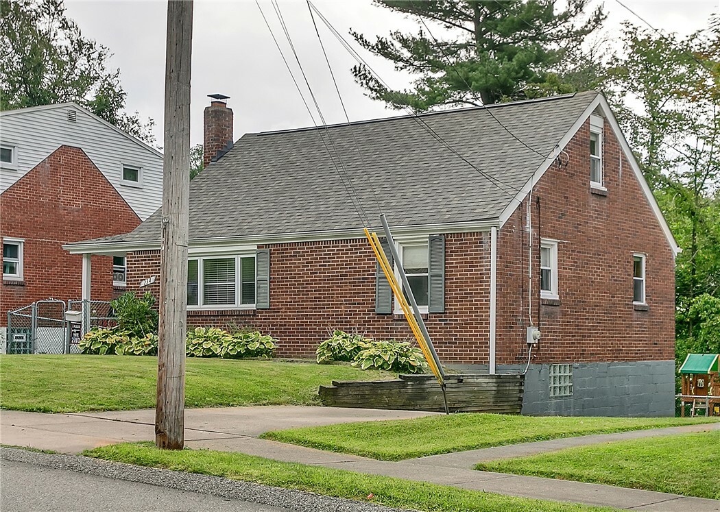 Property Photo:  234 Maryellen Drive  PA 15137 