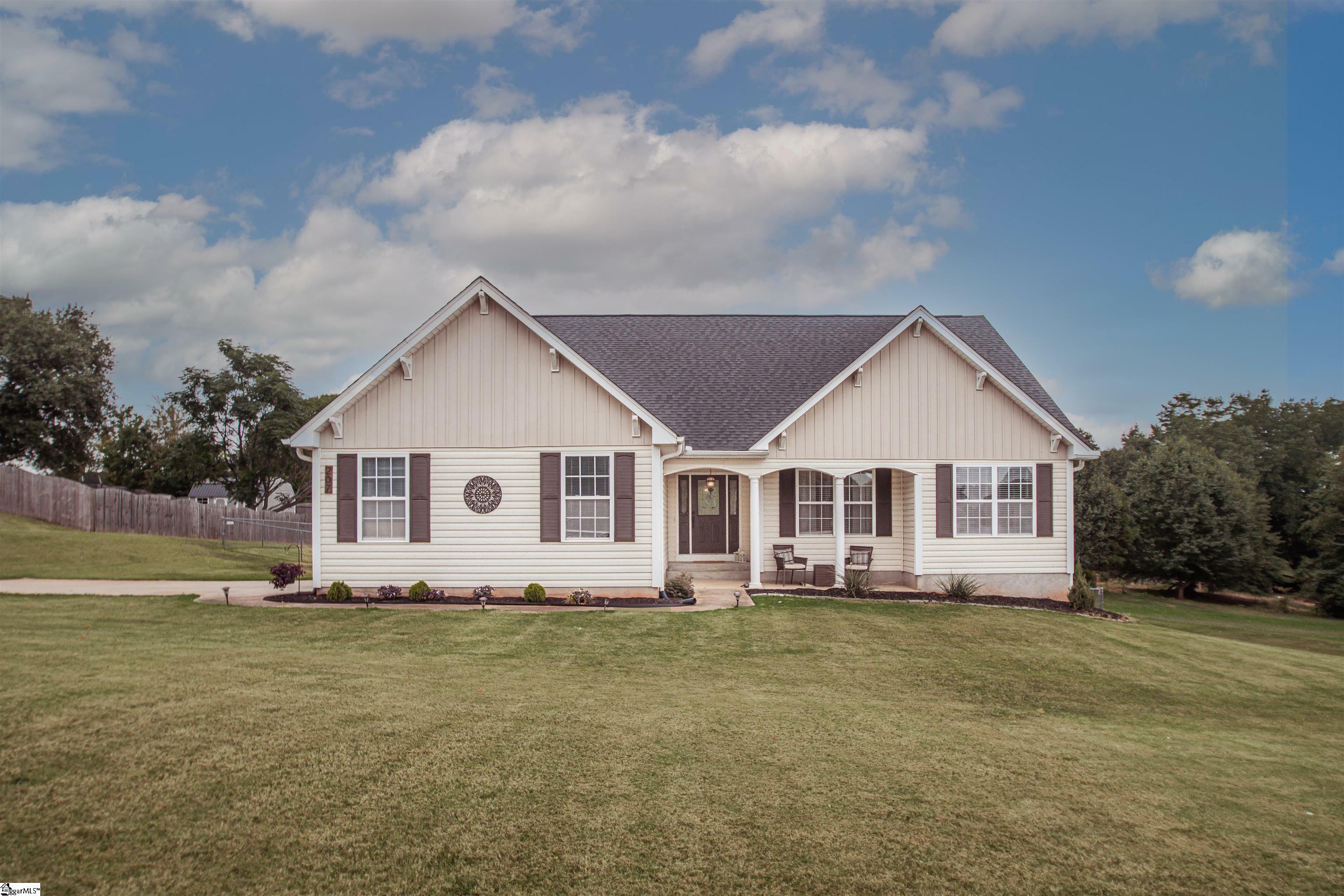 Property Photo:  207 Abners Trail Road  SC 29651 