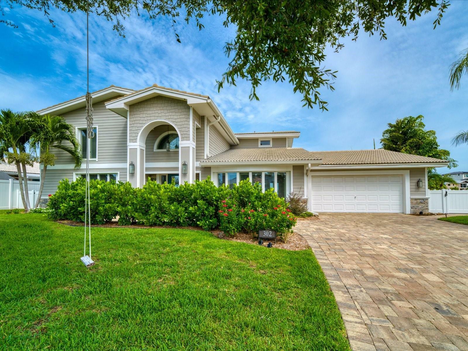 Property Photo: 302 Buttonwood Lane FL 33770
