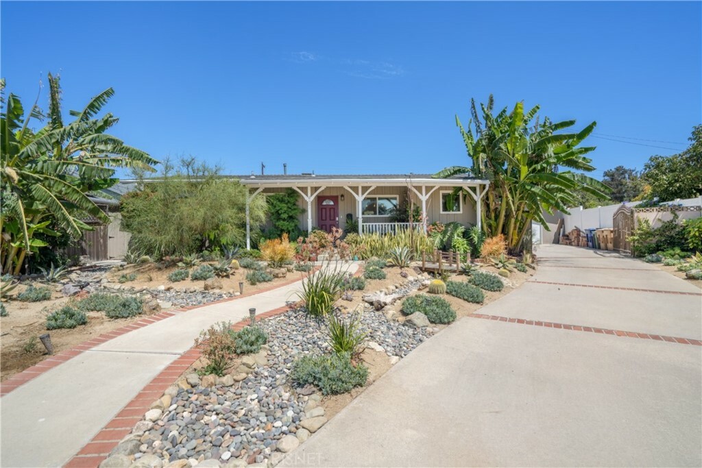 Property Photo:  6901 Norton Avenue  CA 93003 