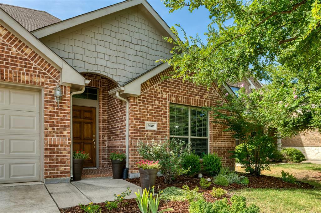 Property Photo:  932 Lake Grove Drive  TX 75068 