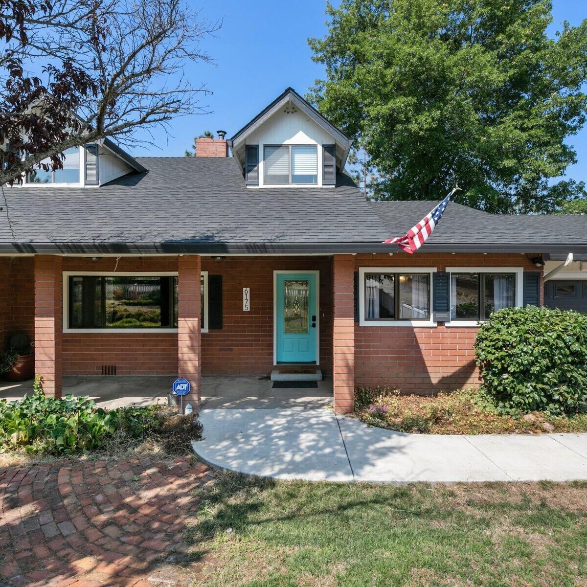 Property Photo: 6175 Tolo Road OR 97502