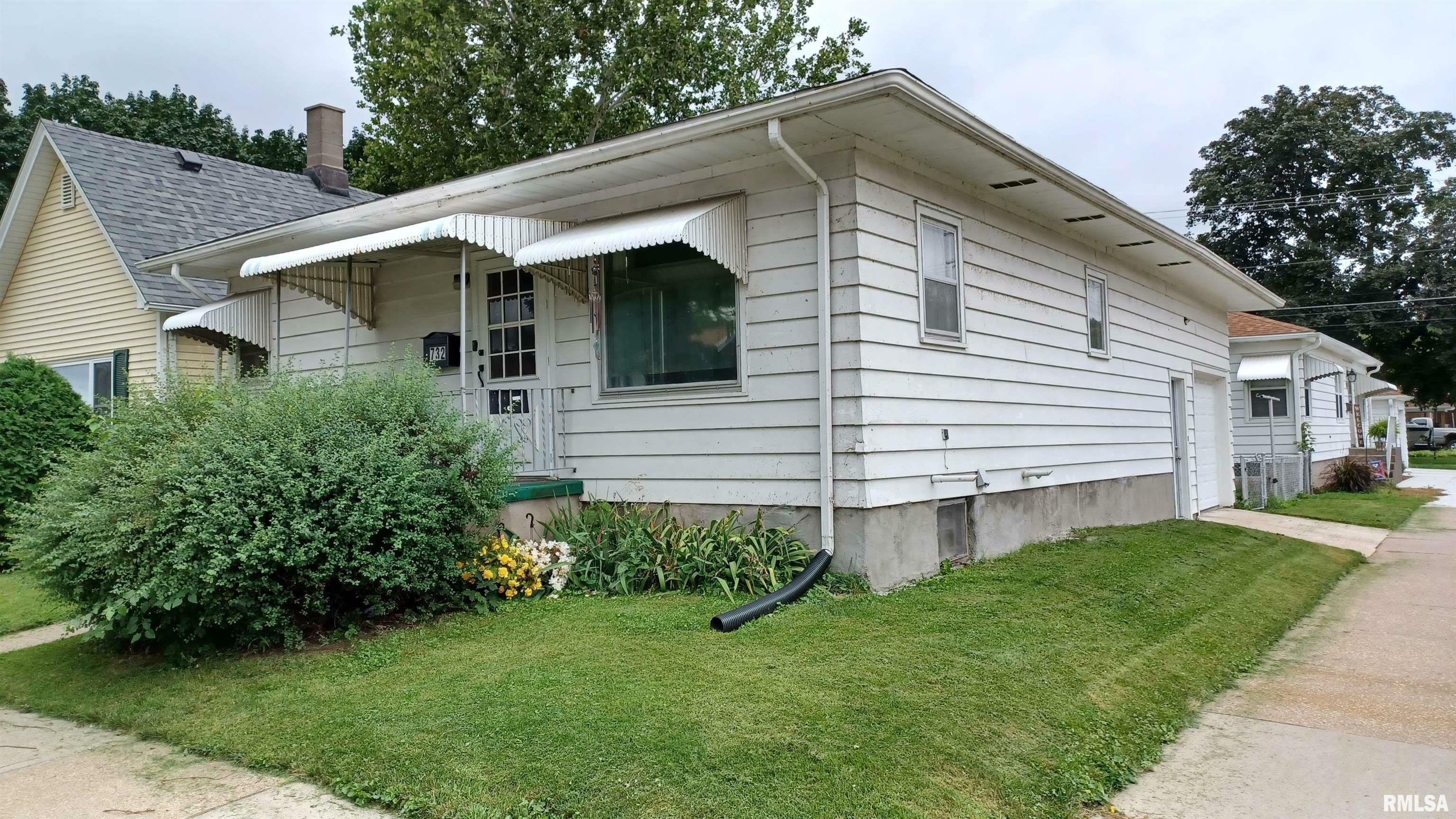 Property Photo:  732 N 3rd  IA 52732 