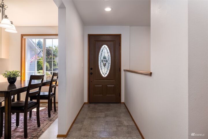 Property Photo: 435 Rose Court WA 98273